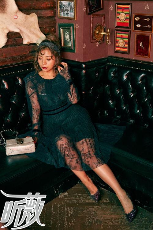 她比星辰更闪耀,比星辰更璀璨的闪耀之光